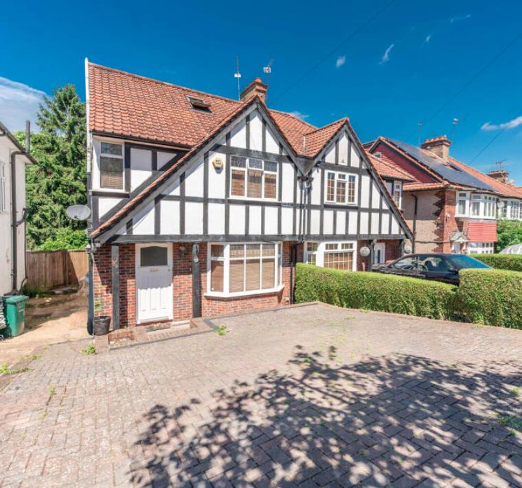 Farm Road, Edgware